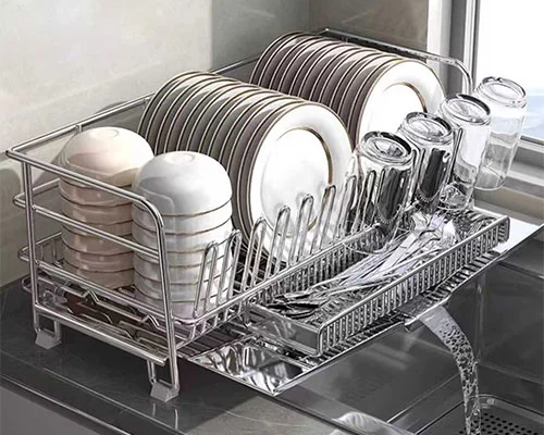 Tehokas metallinen keittiön säilytysyksikkö saa suosion